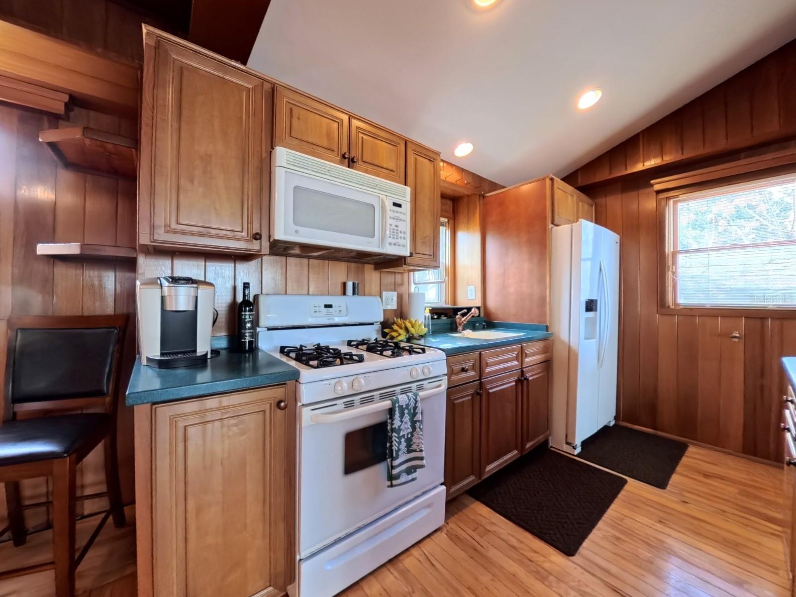 Image 39 of 93 For 434 Vermont Avenue