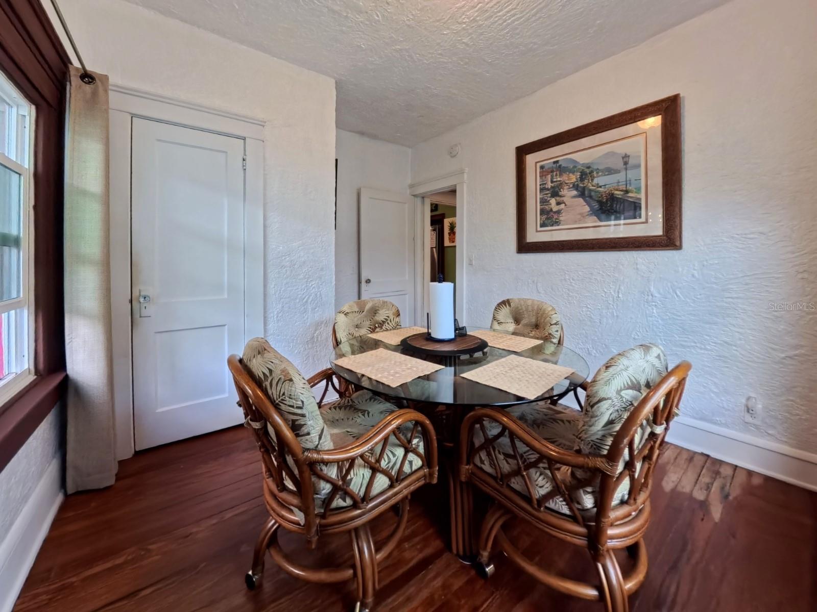 Image 42 of 93 For 434 Vermont Avenue