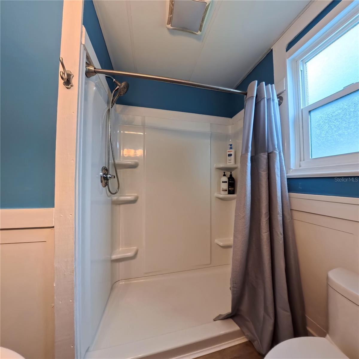 Image 64 of 93 For 434 Vermont Avenue