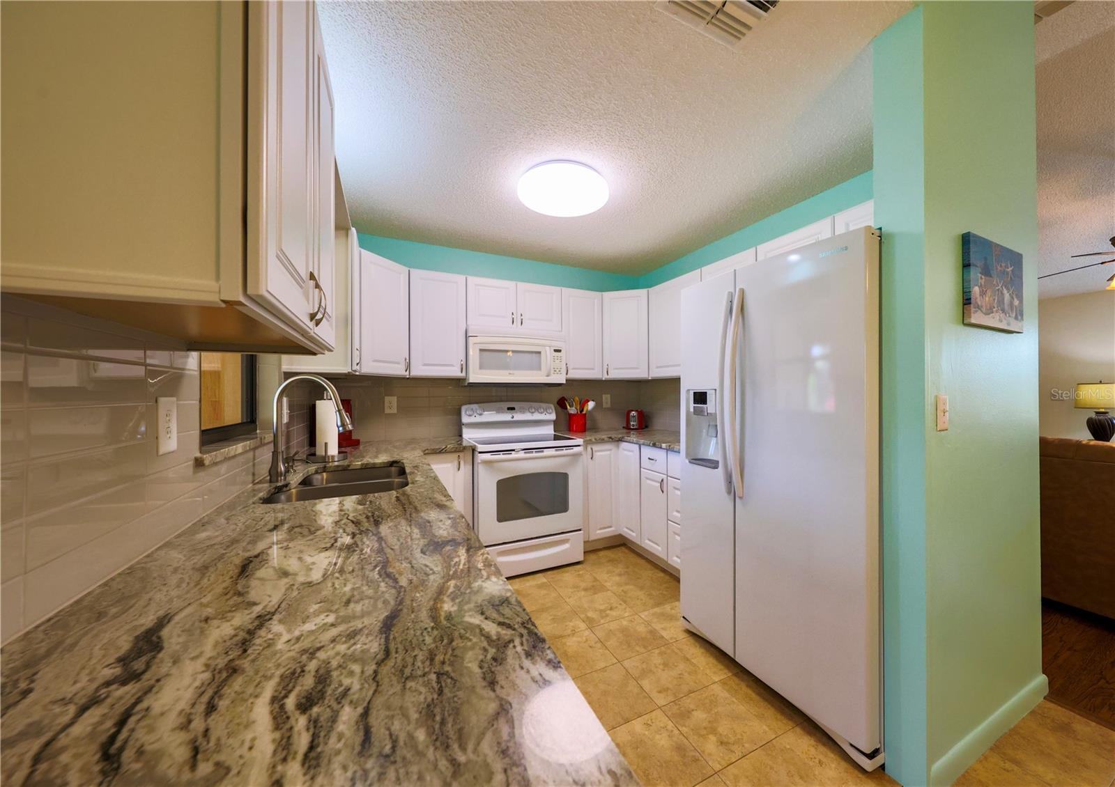 Image 10 of 24 For 2214 Hidden Creek Circle