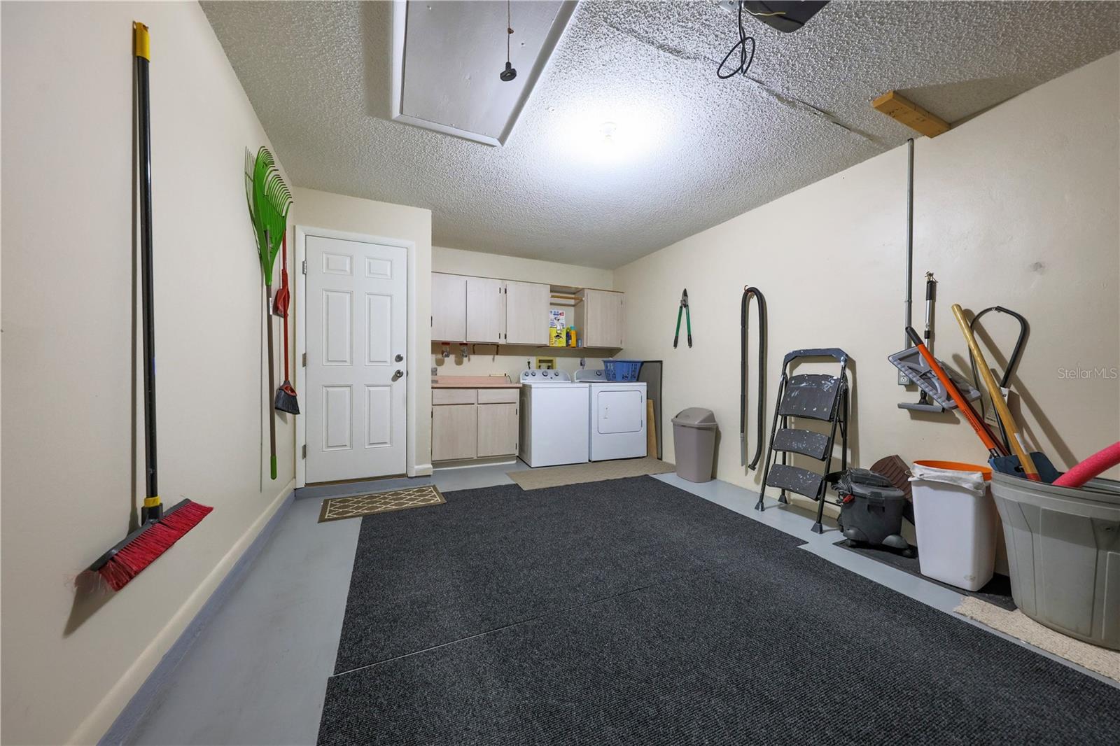 Image 23 of 24 For 2214 Hidden Creek Circle