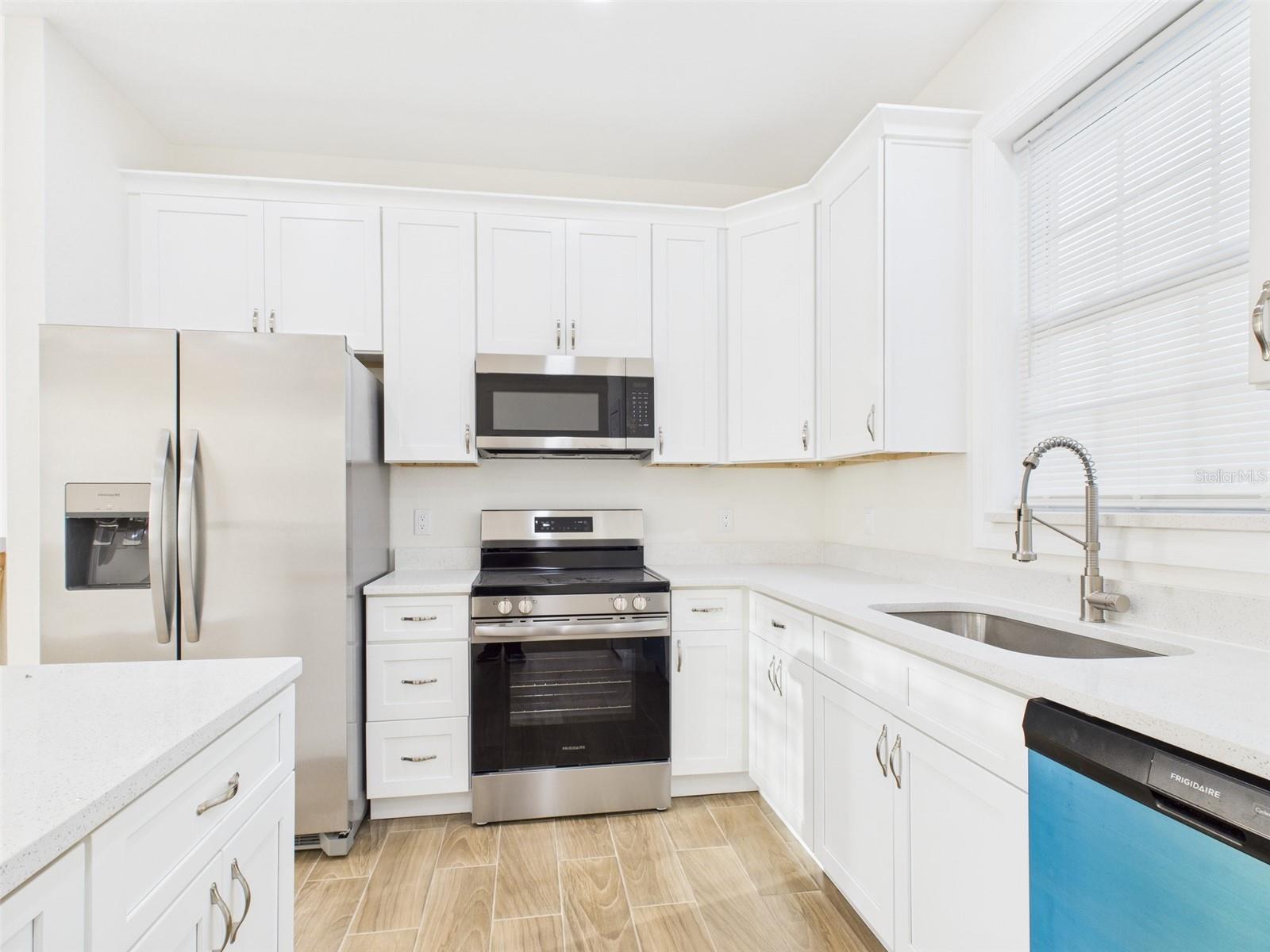 Image 5 of 31 For 721 4th Street