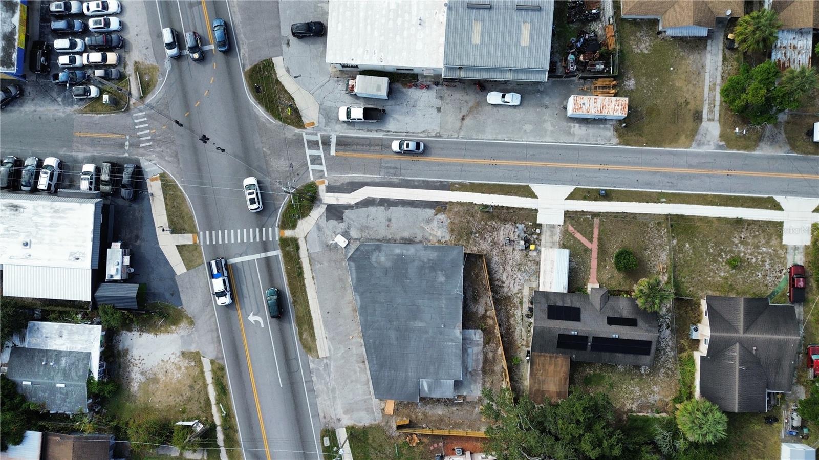 Listing photo id 3 for 2595 Avenue G Nw