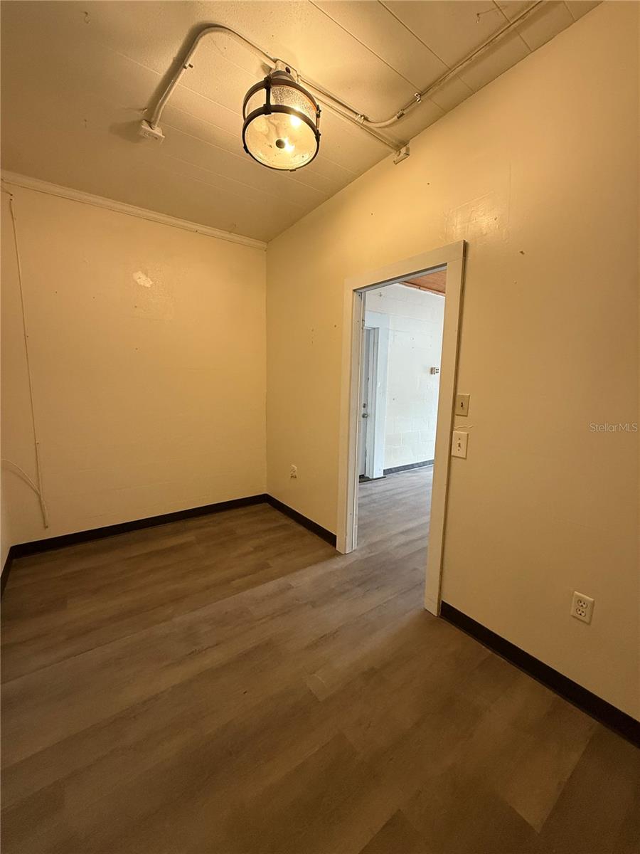 Image 10 of 16 For 2595 Avenue G Nw