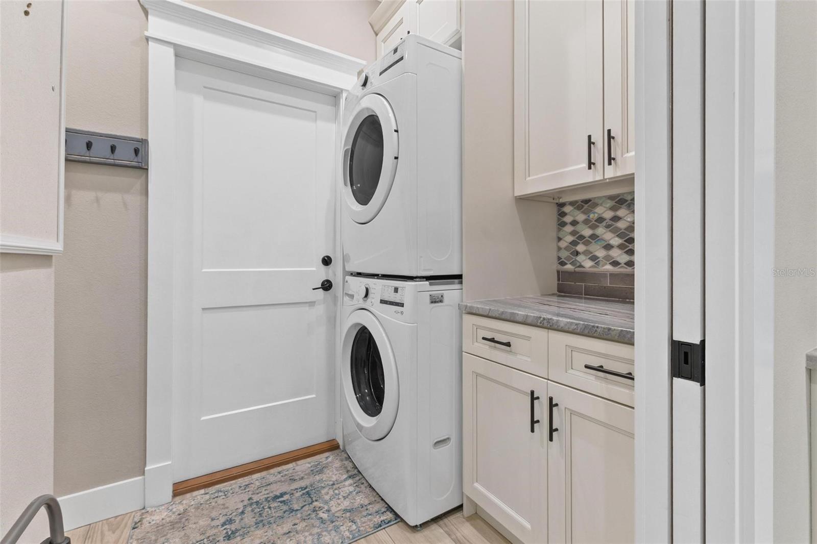 Image 32 of 41 For 3160 Oak Park Drive