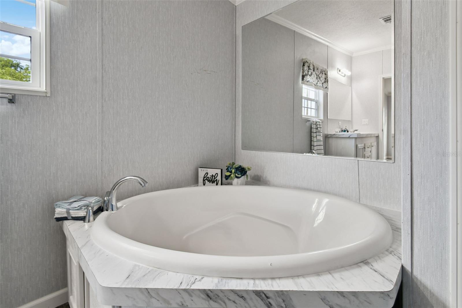 Image 25 of 43 For 21 Roels Street