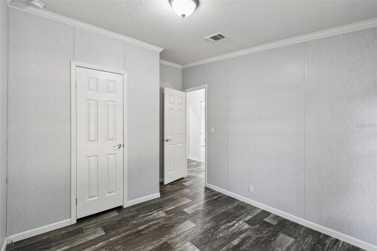 Image 30 of 43 For 21 Roels Street