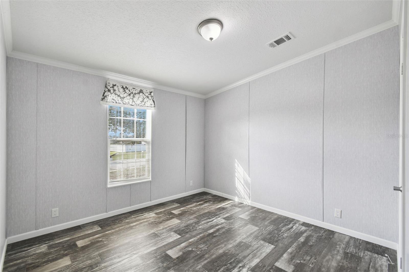 Image 33 of 43 For 21 Roels Street