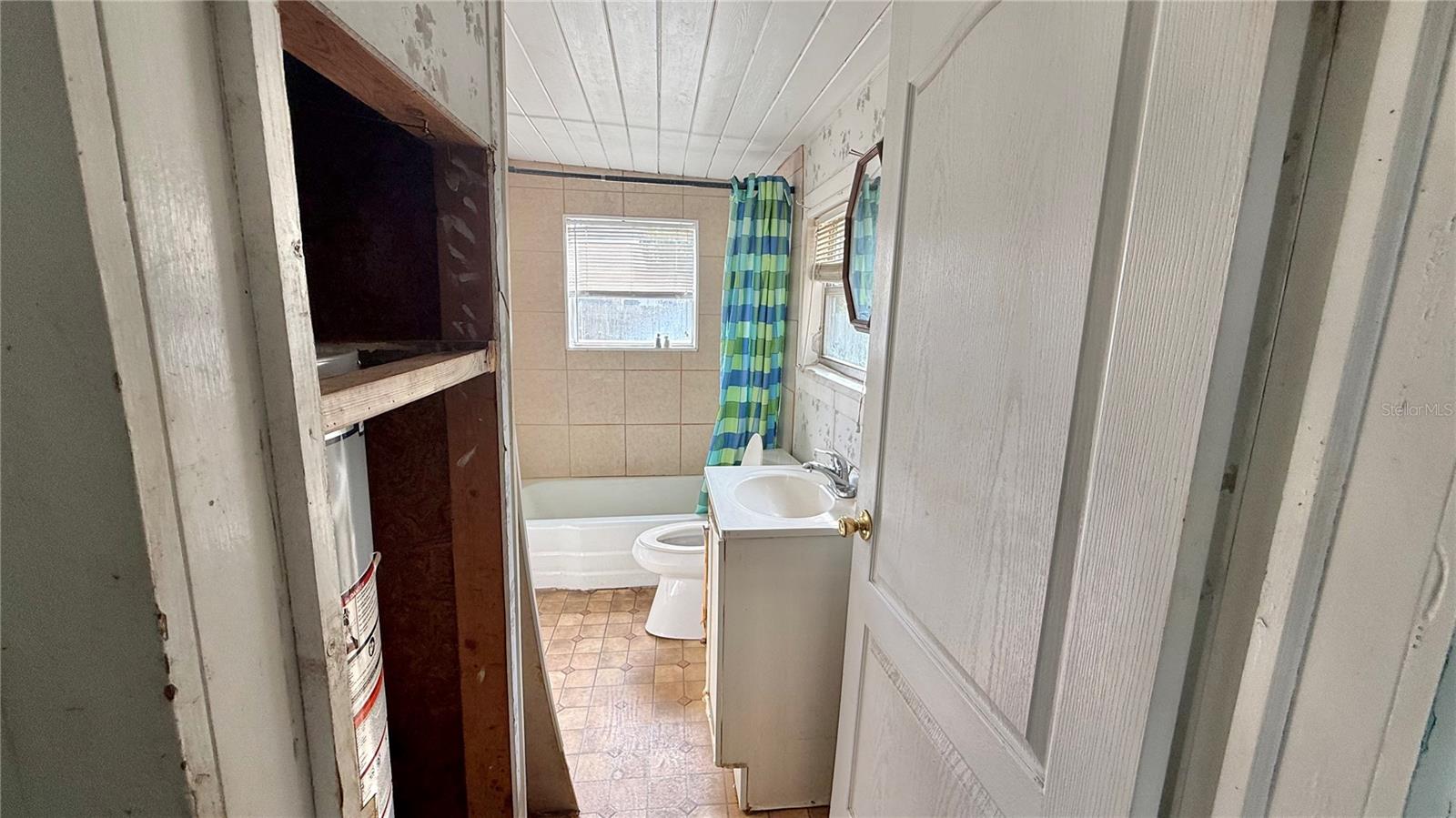 Image 22 of 28 For 1607 2nd Street Se