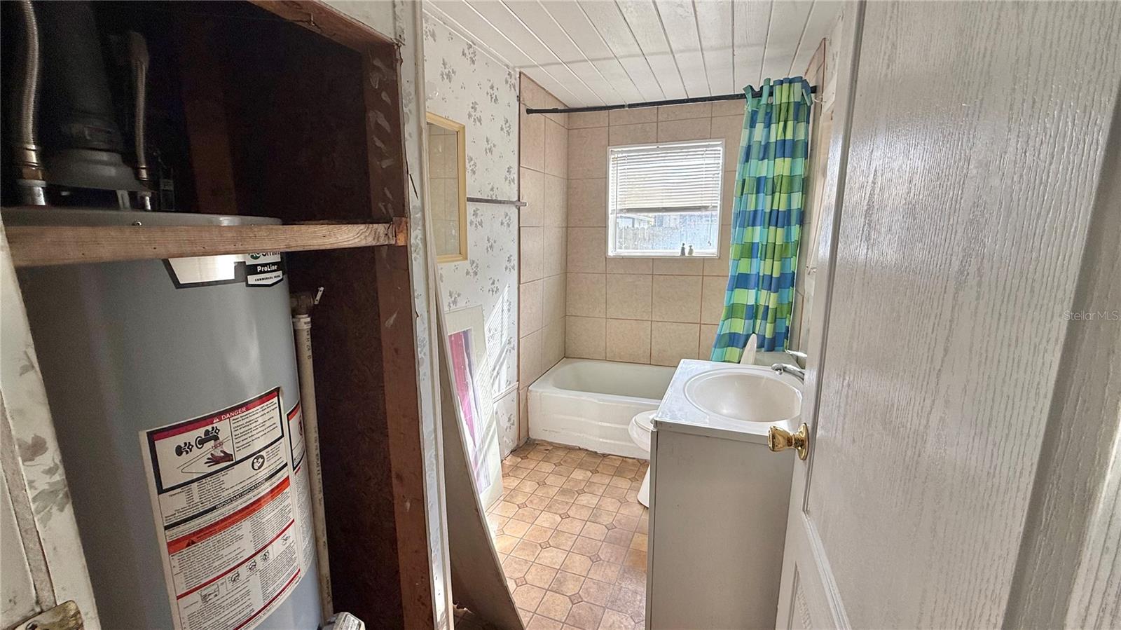 Image 24 of 28 For 1607 2nd Street Se