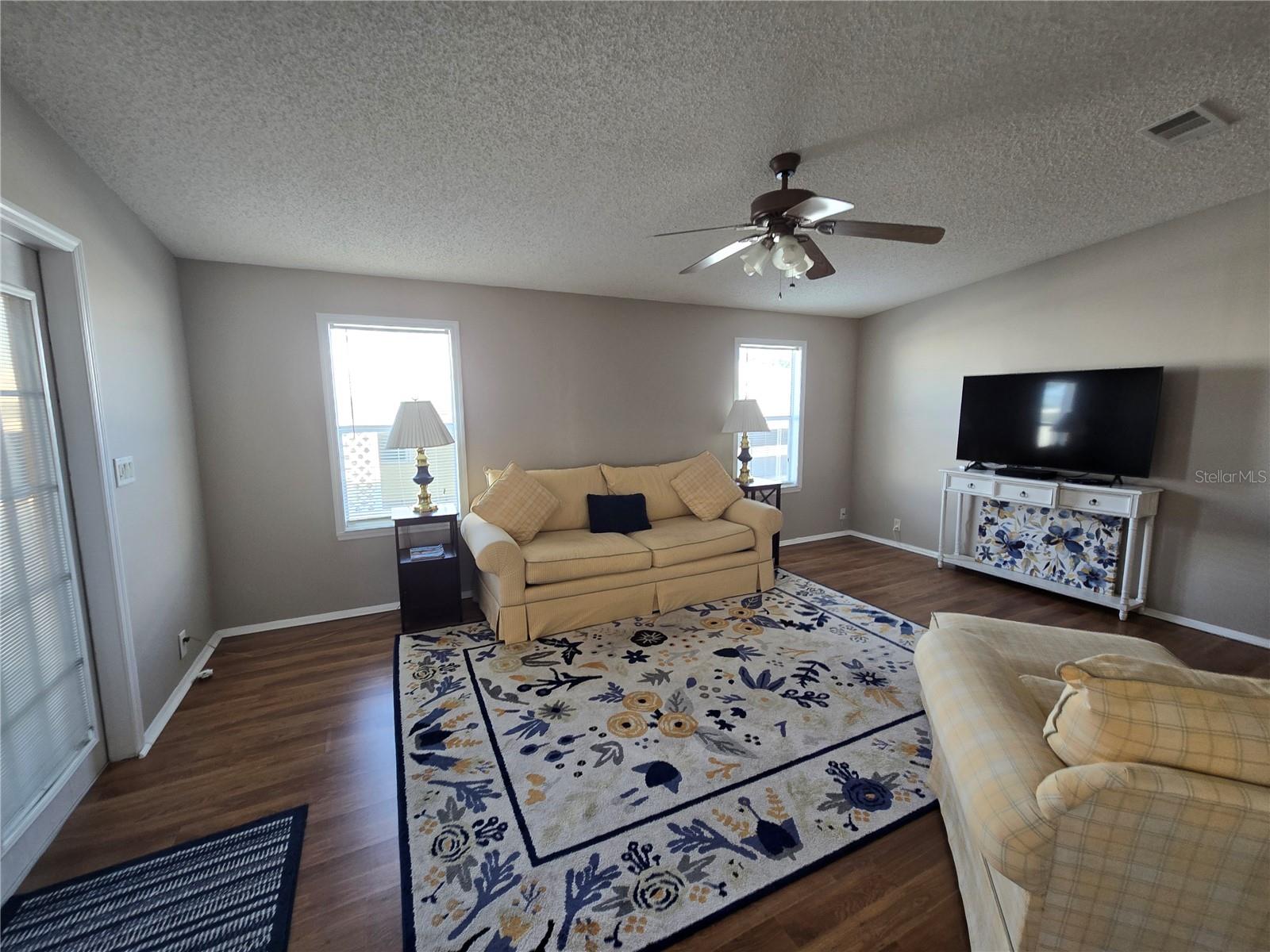 Image 15 of 85 For 353 Melbourn Drive