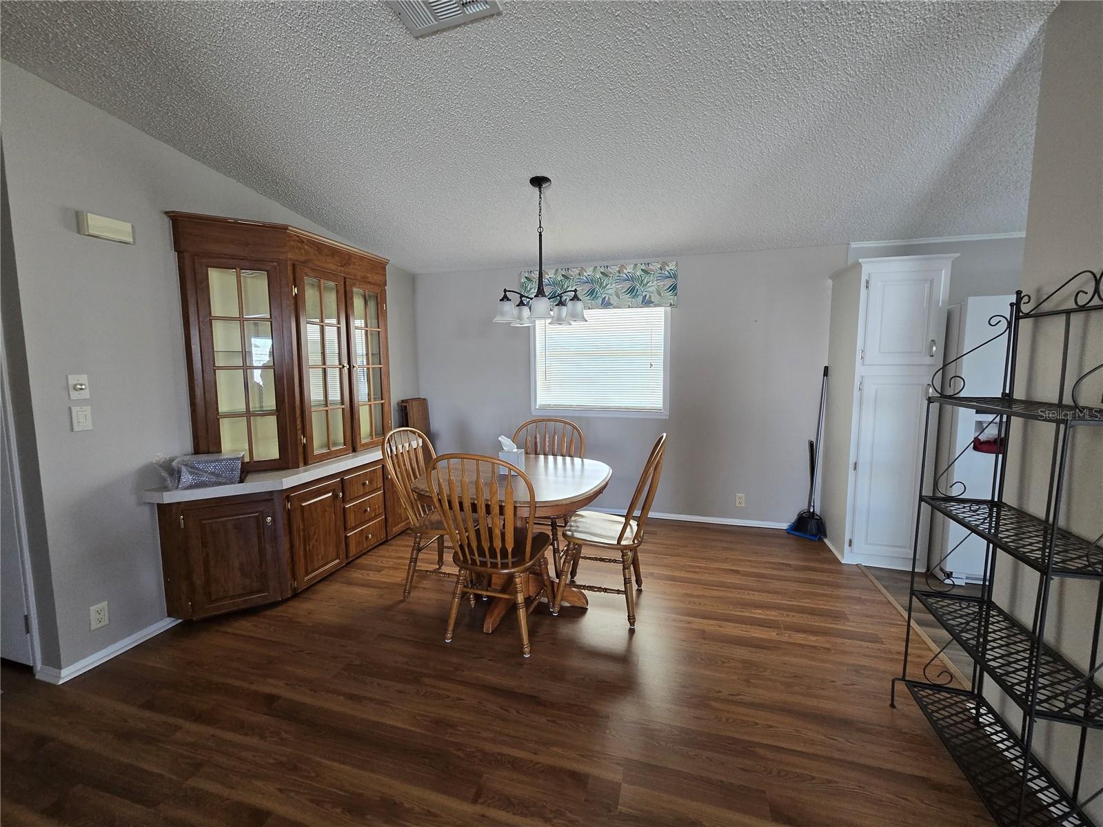 Image 17 of 85 For 353 Melbourn Drive