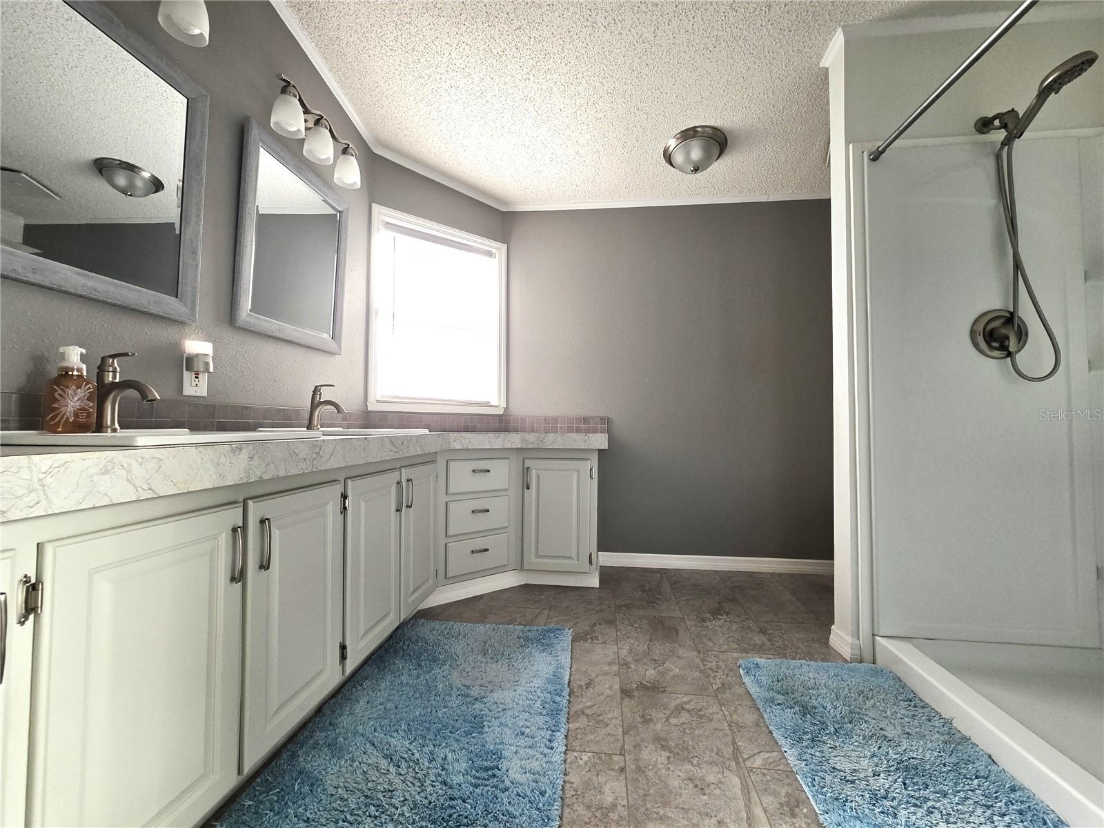 Image 34 of 85 For 353 Melbourn Drive