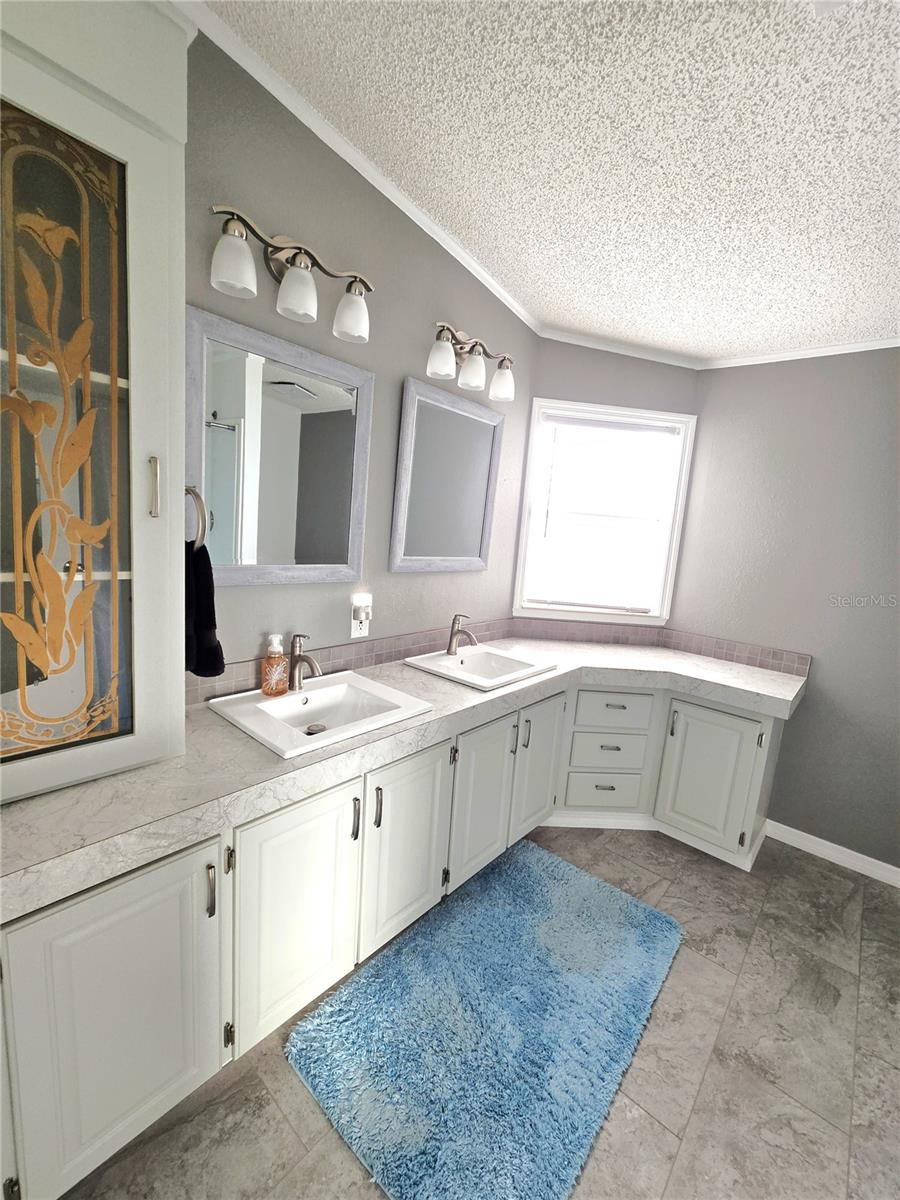 Image 40 of 85 For 353 Melbourn Drive