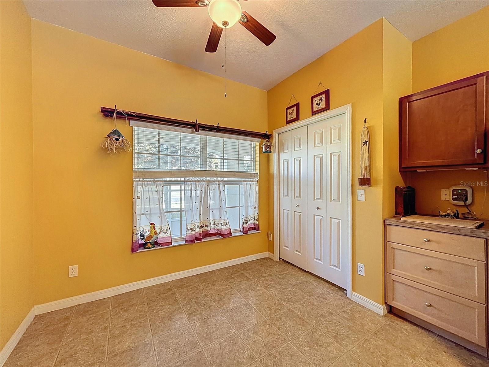 Image 12 of 70 For 1120 Maplebrook Drive