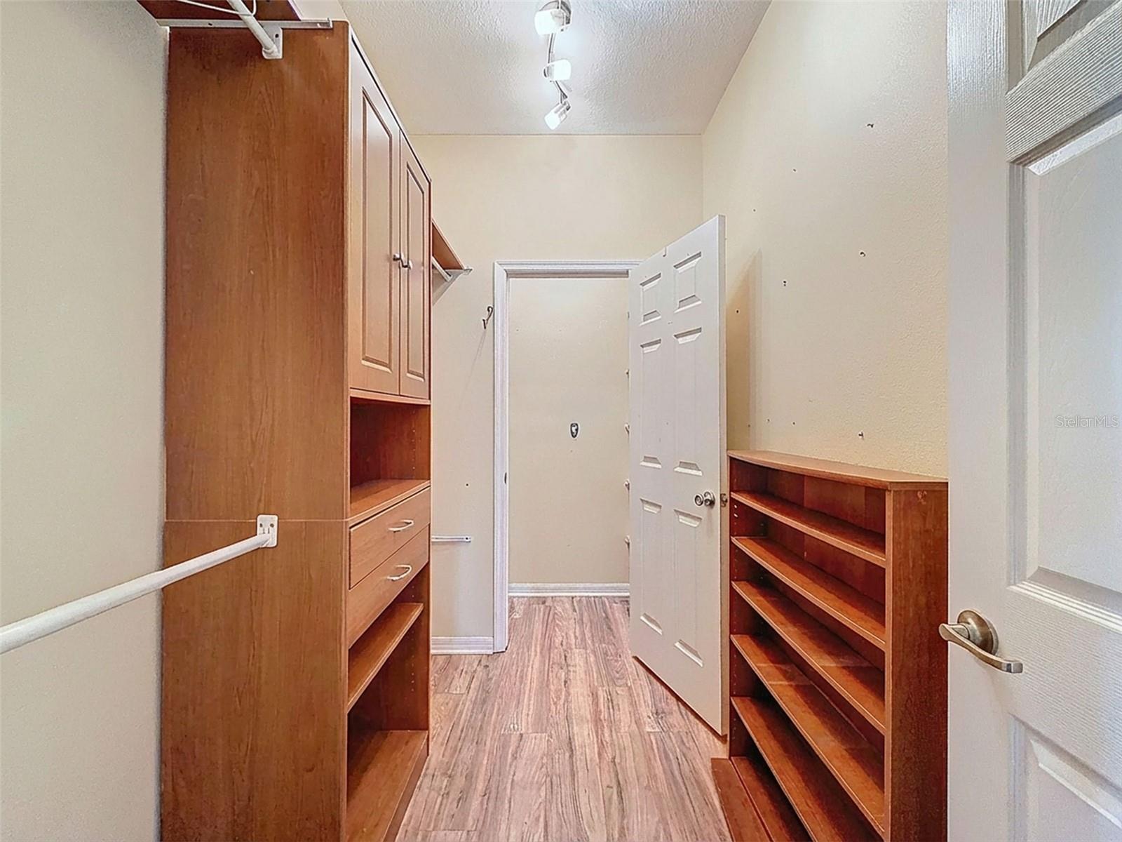 Image 24 of 70 For 1120 Maplebrook Drive