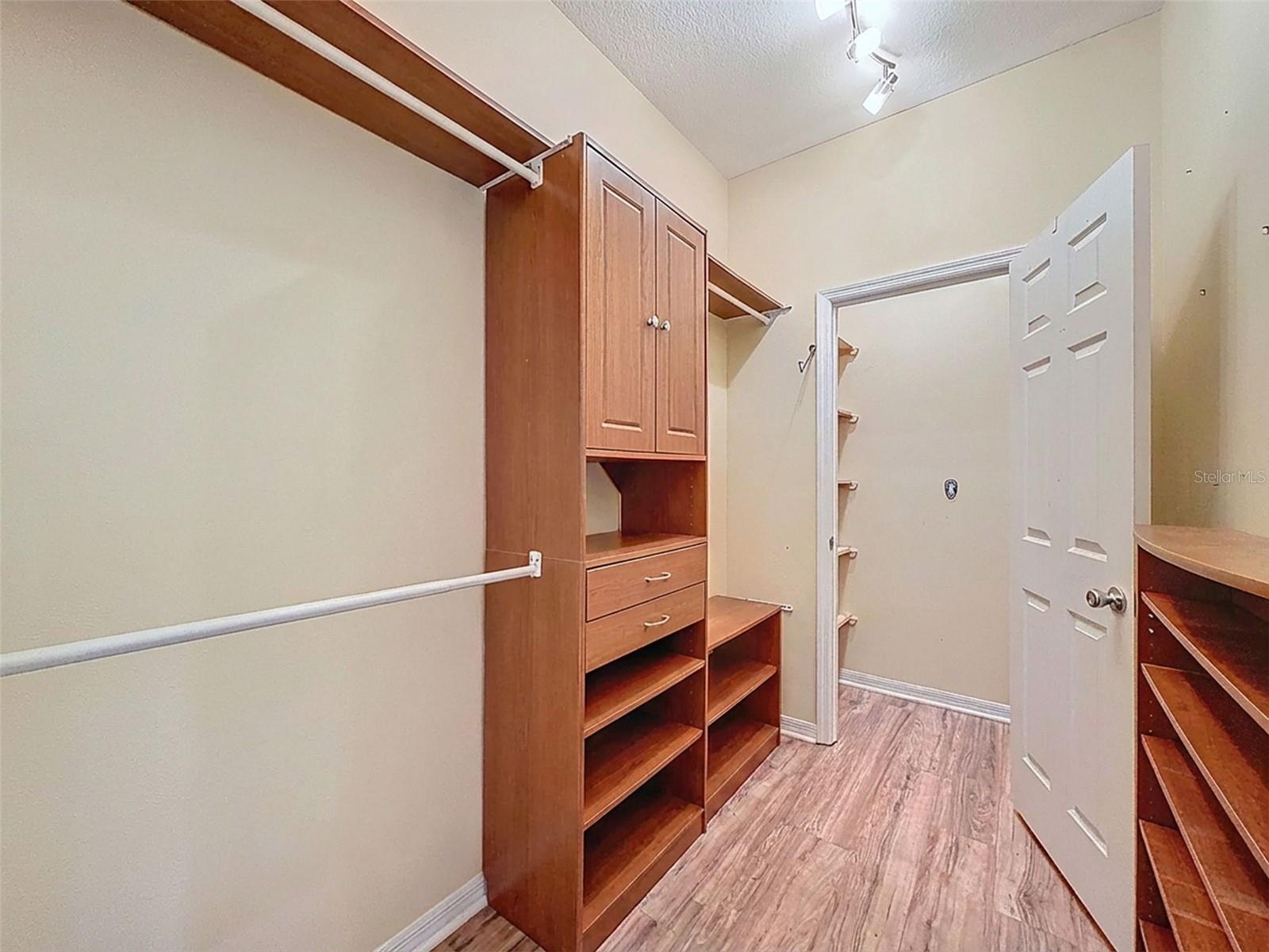 Image 25 of 70 For 1120 Maplebrook Drive