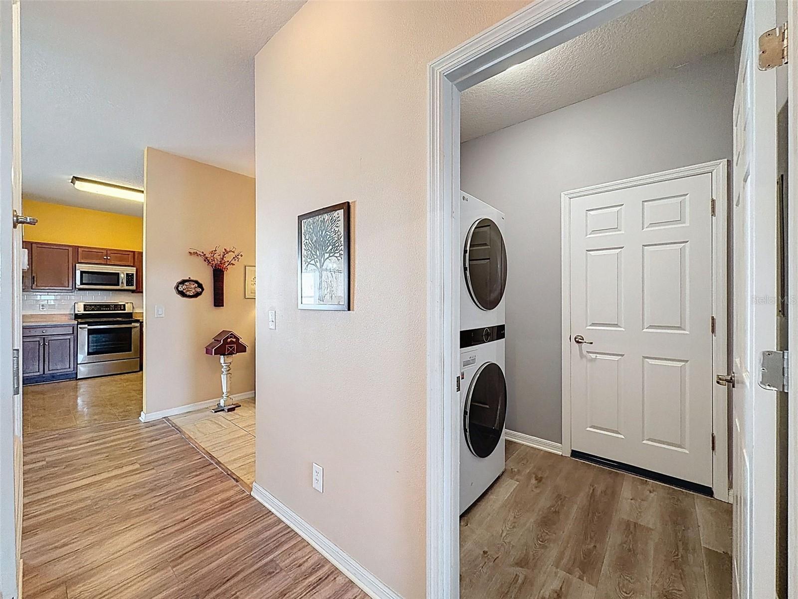 Image 38 of 70 For 1120 Maplebrook Drive