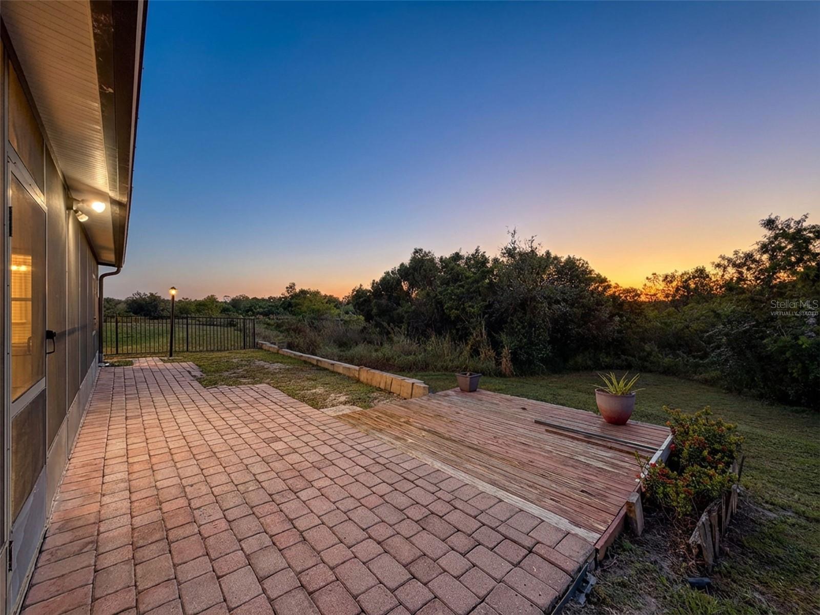 Image 43 of 70 For 1120 Maplebrook Drive