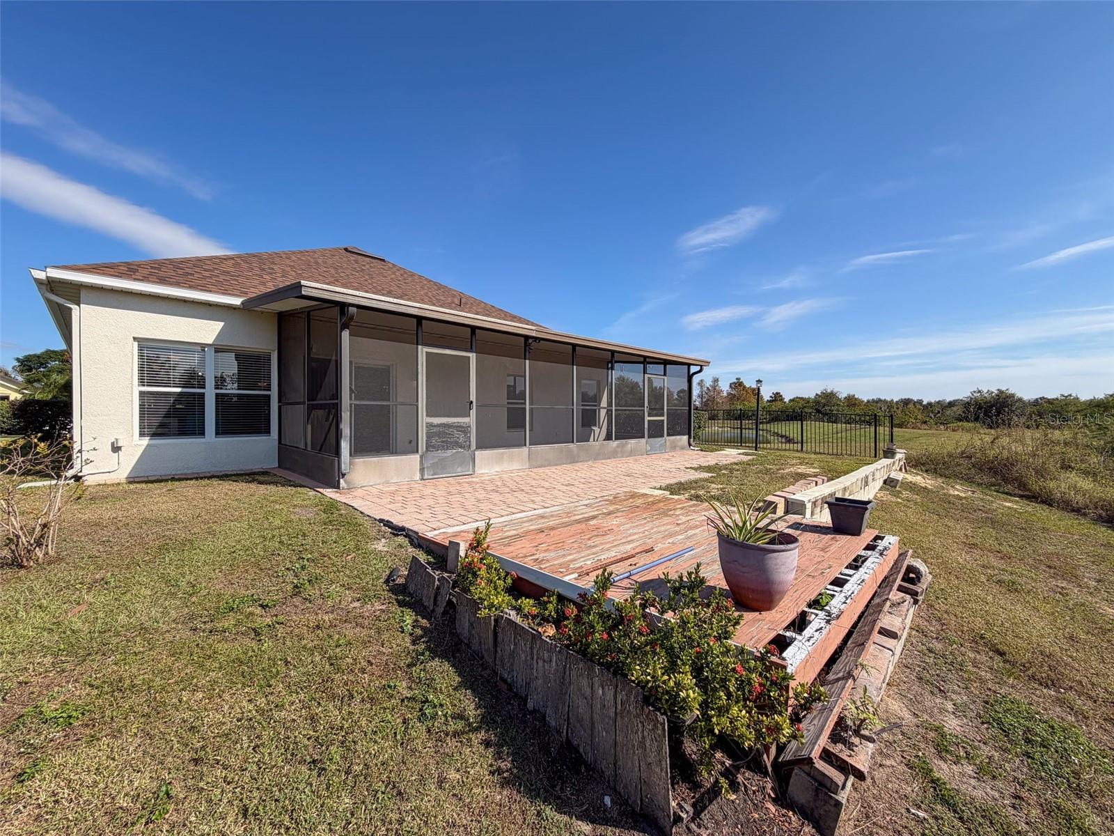 Image 44 of 70 For 1120 Maplebrook Drive