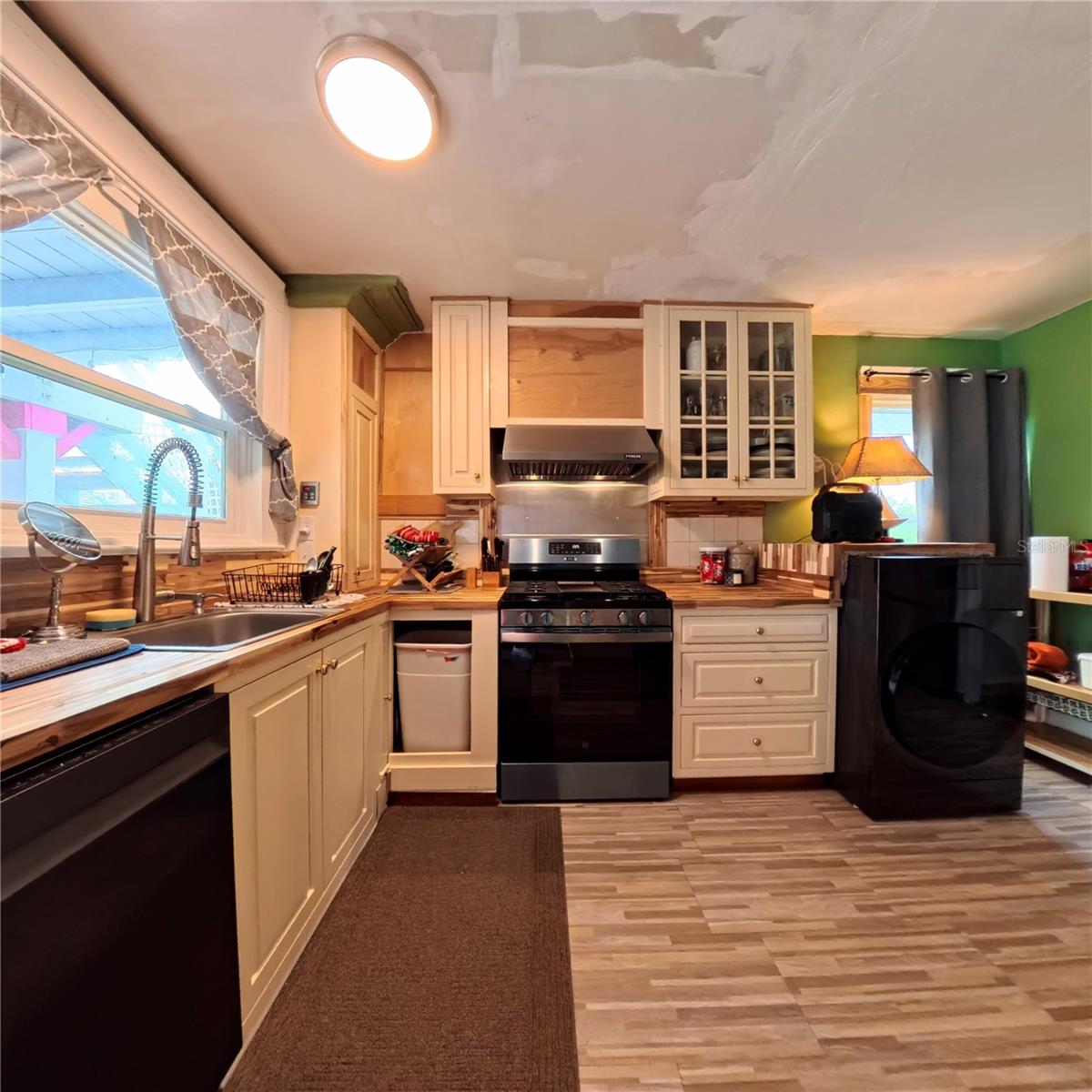 Image 12 of 96 For 434 Vermont Avenue