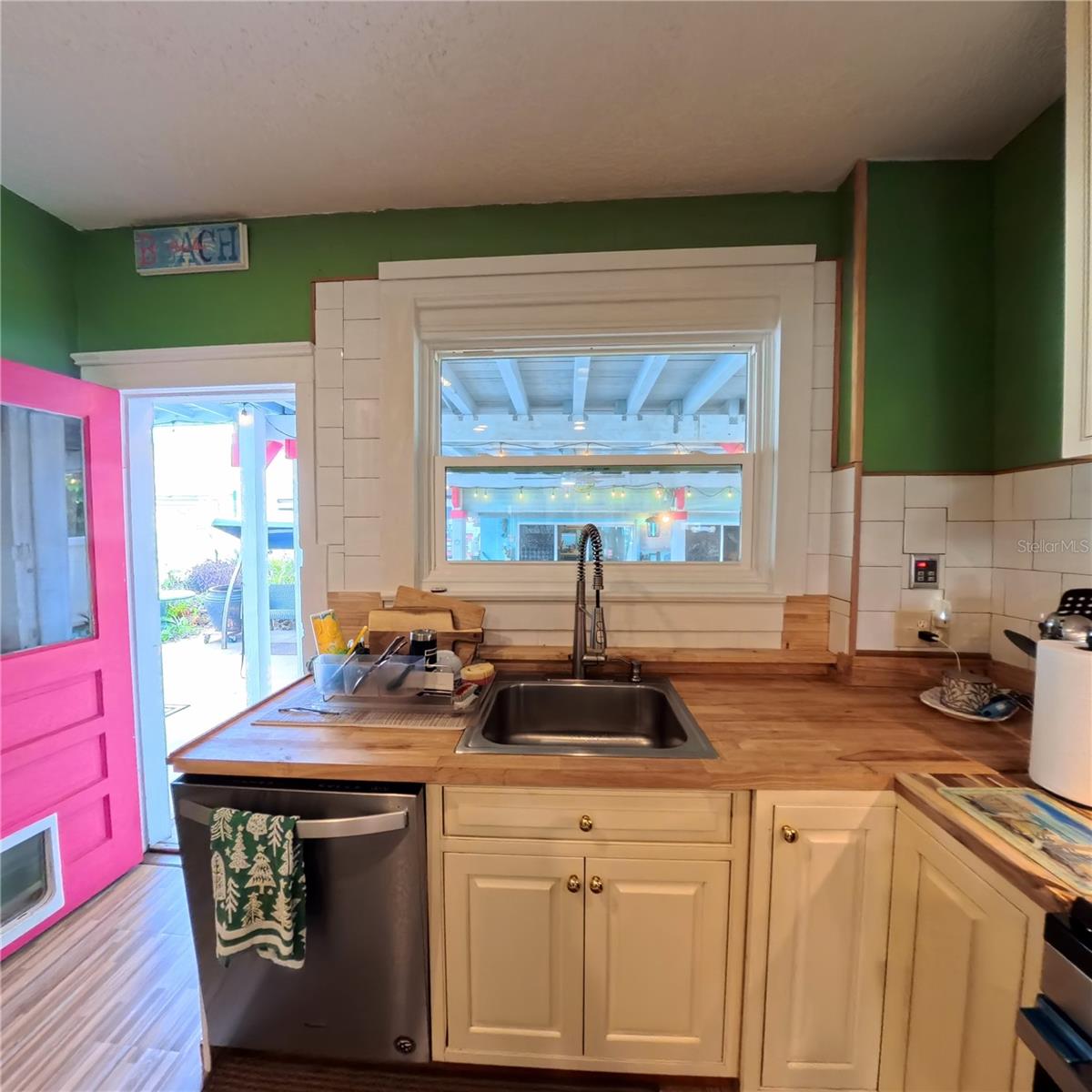 Image 13 of 96 For 434 Vermont Avenue