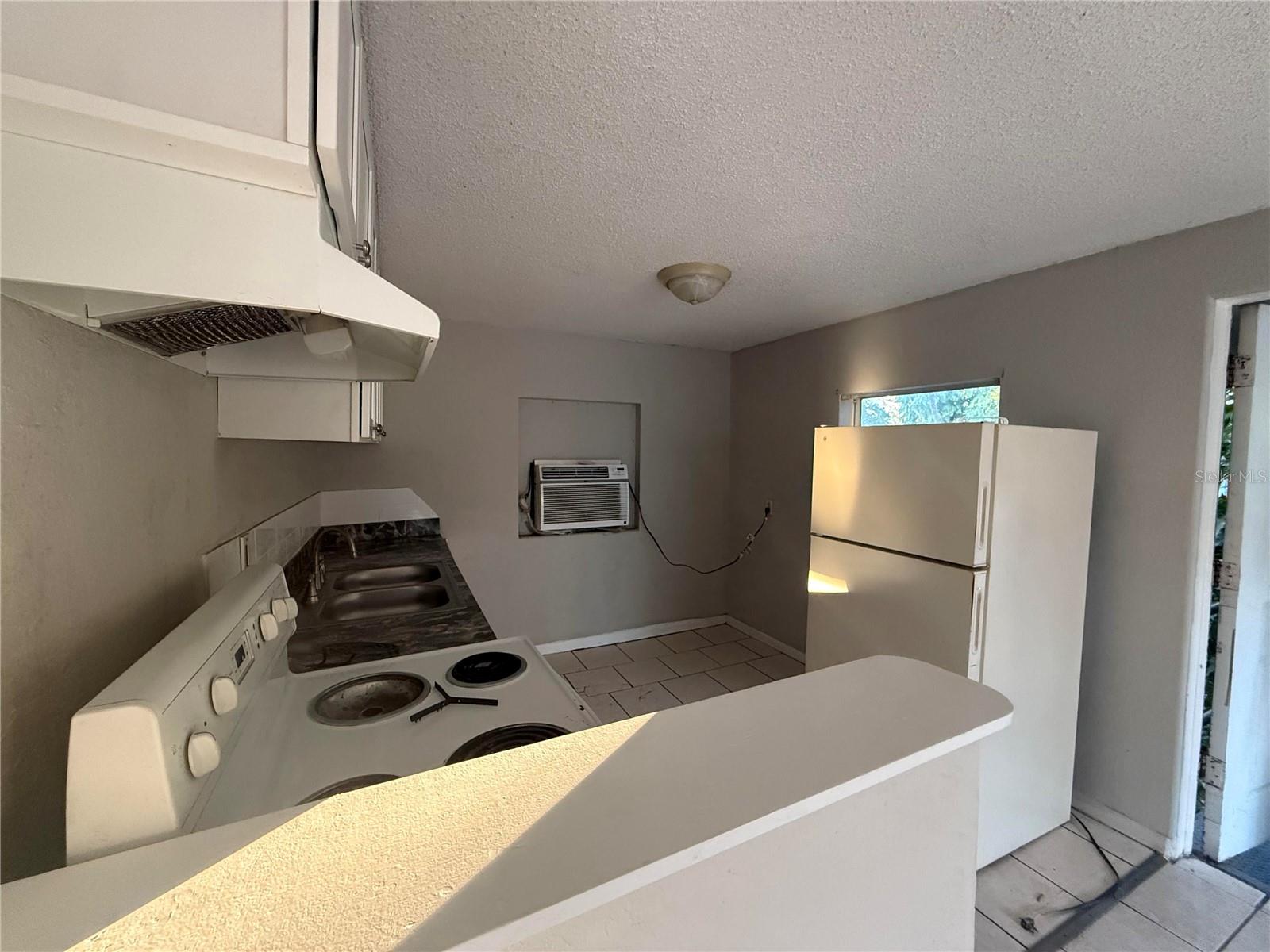 Image 3 of 7 For 3125 Avenue S Nw C