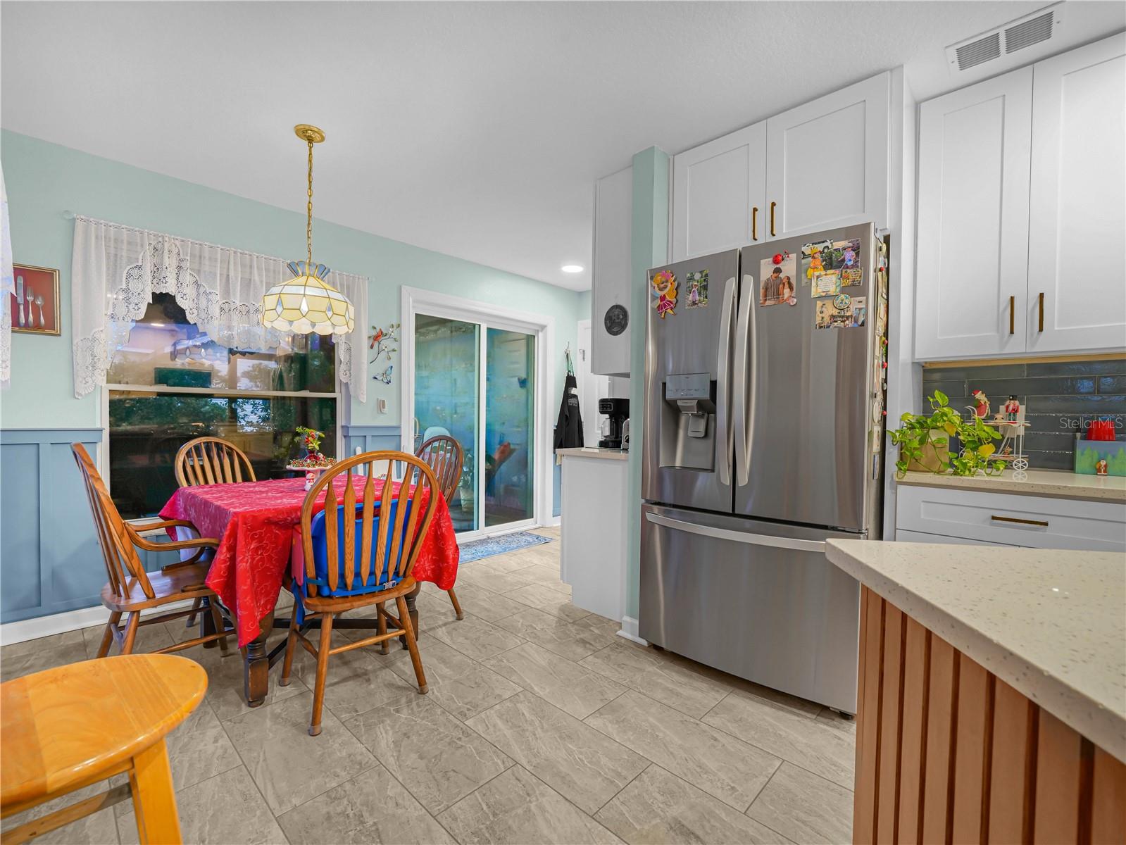 Image 14 of 47 For 51 Fairchild Street