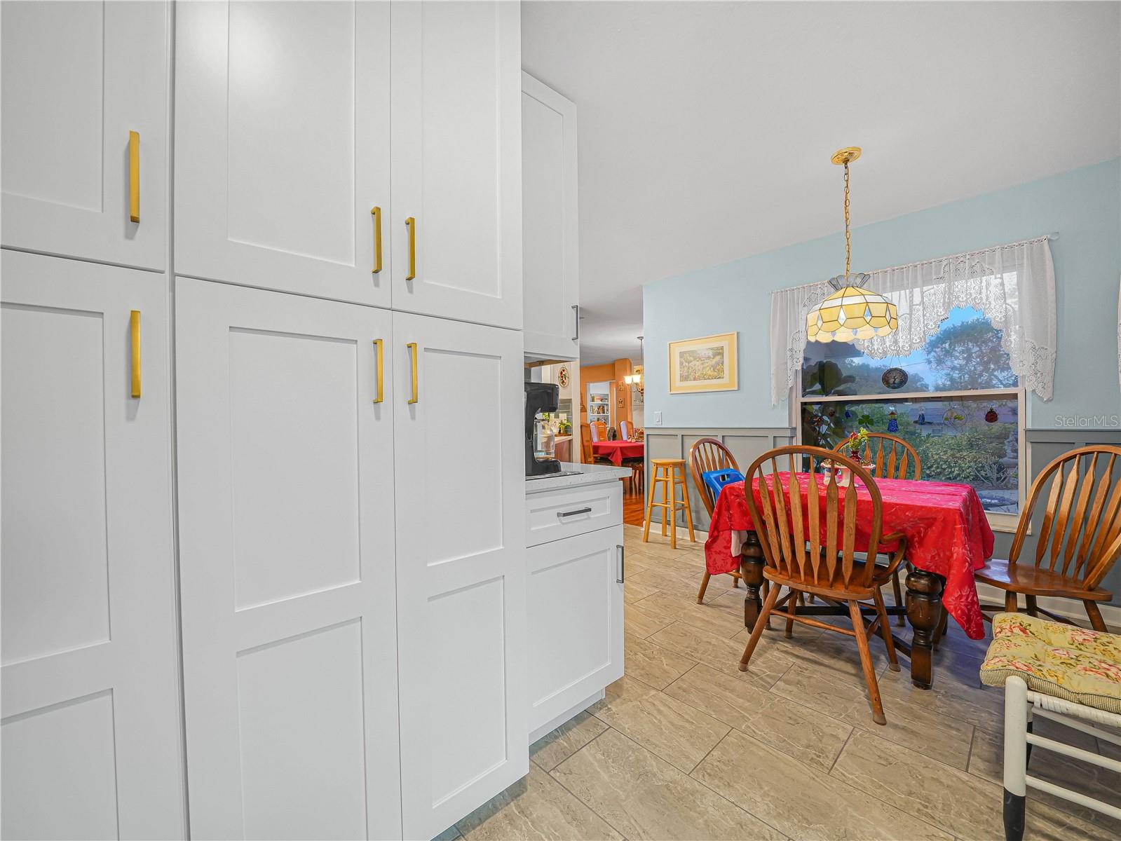 Image 15 of 47 For 51 Fairchild Street