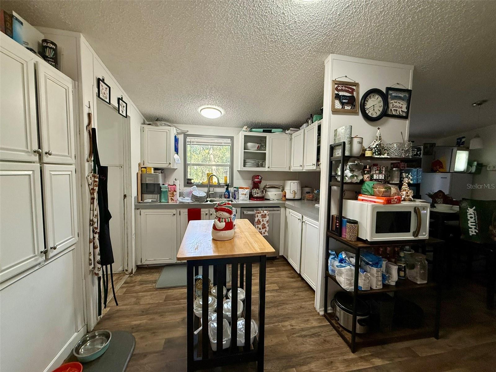 Image 17 of 36 For 302 Donald Lane