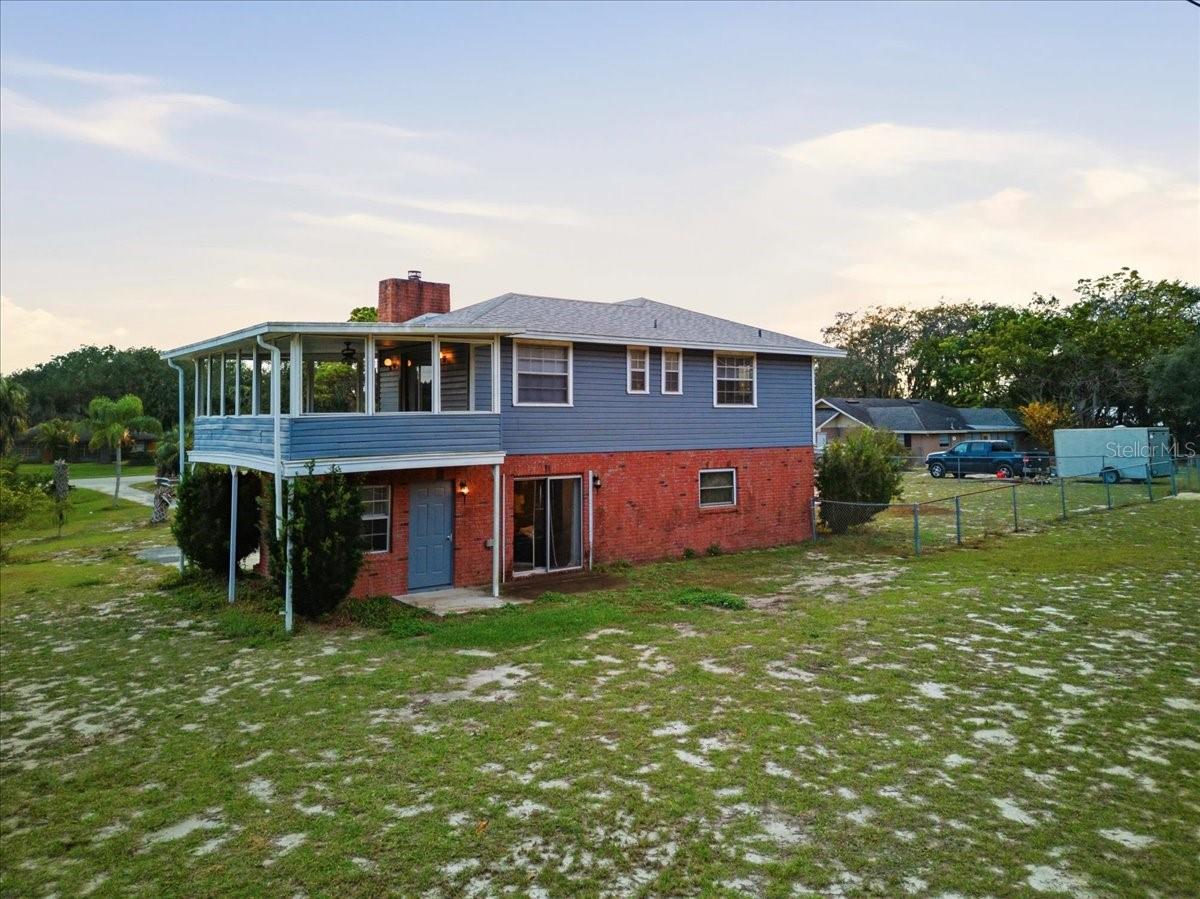 Image 10 of 59 For 8837 Oakwood Drive