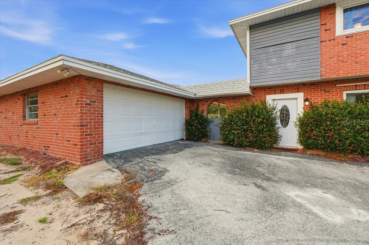 Image 18 of 59 For 8837 Oakwood Drive