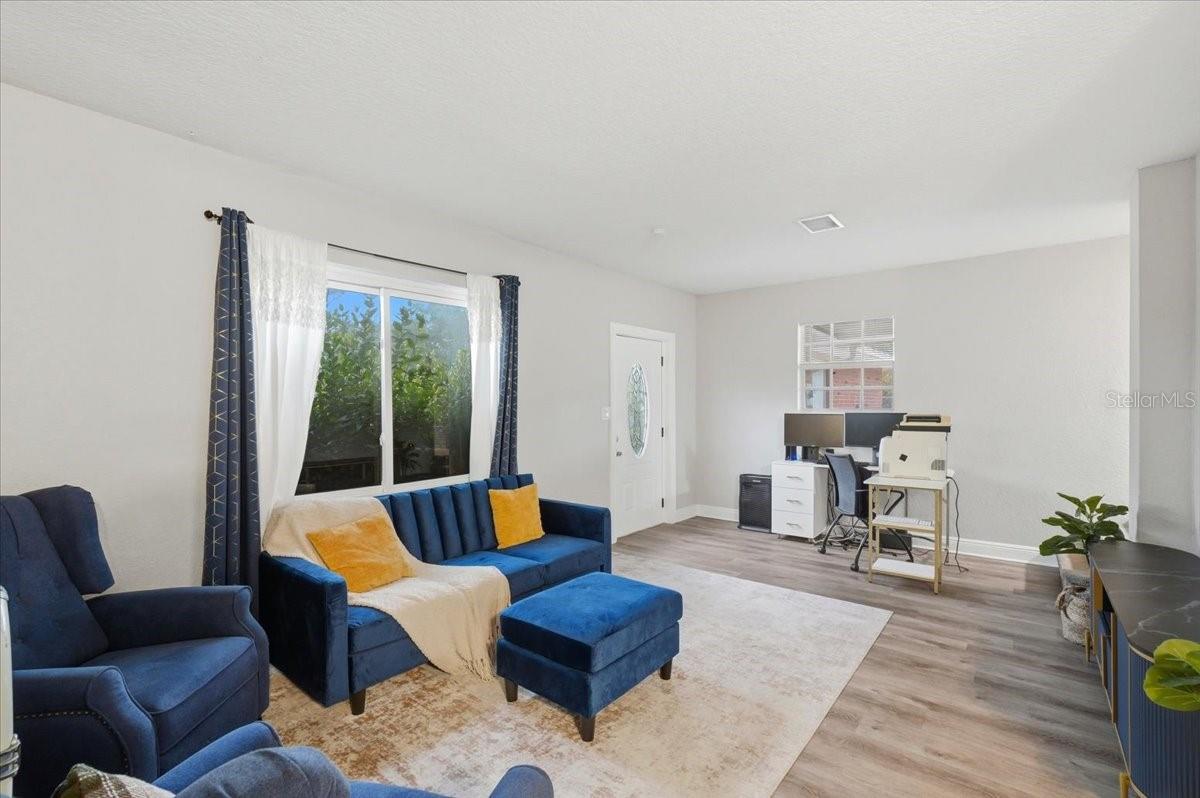 Image 21 of 59 For 8837 Oakwood Drive