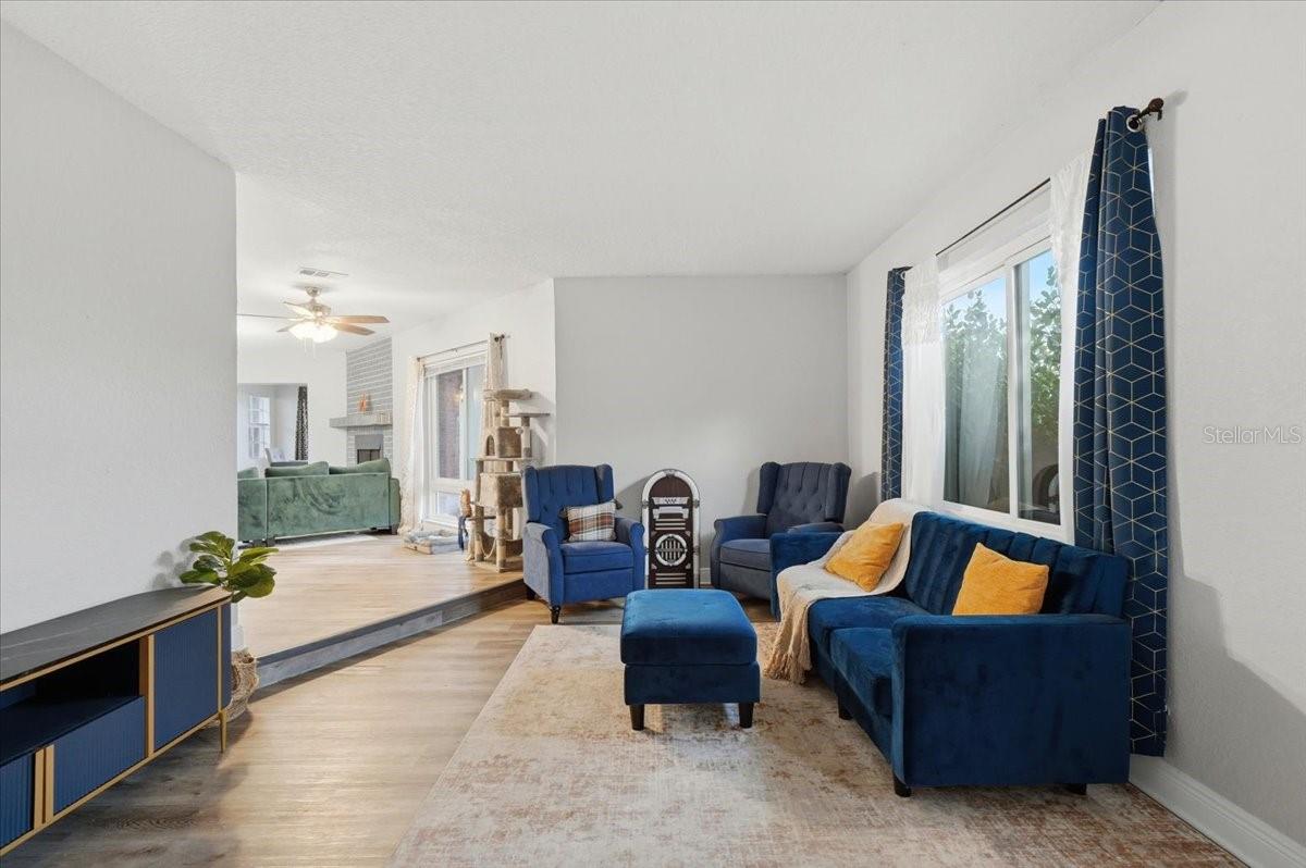 Image 22 of 59 For 8837 Oakwood Drive