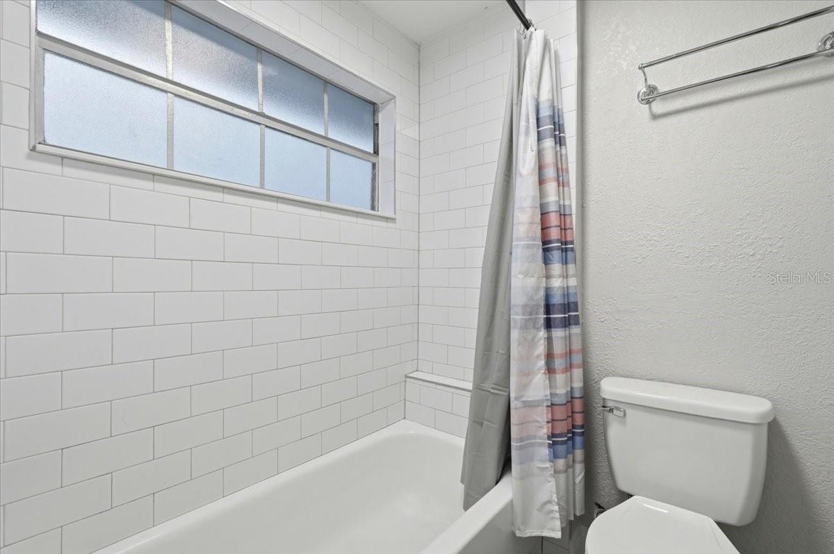 Image 42 of 59 For 8837 Oakwood Drive