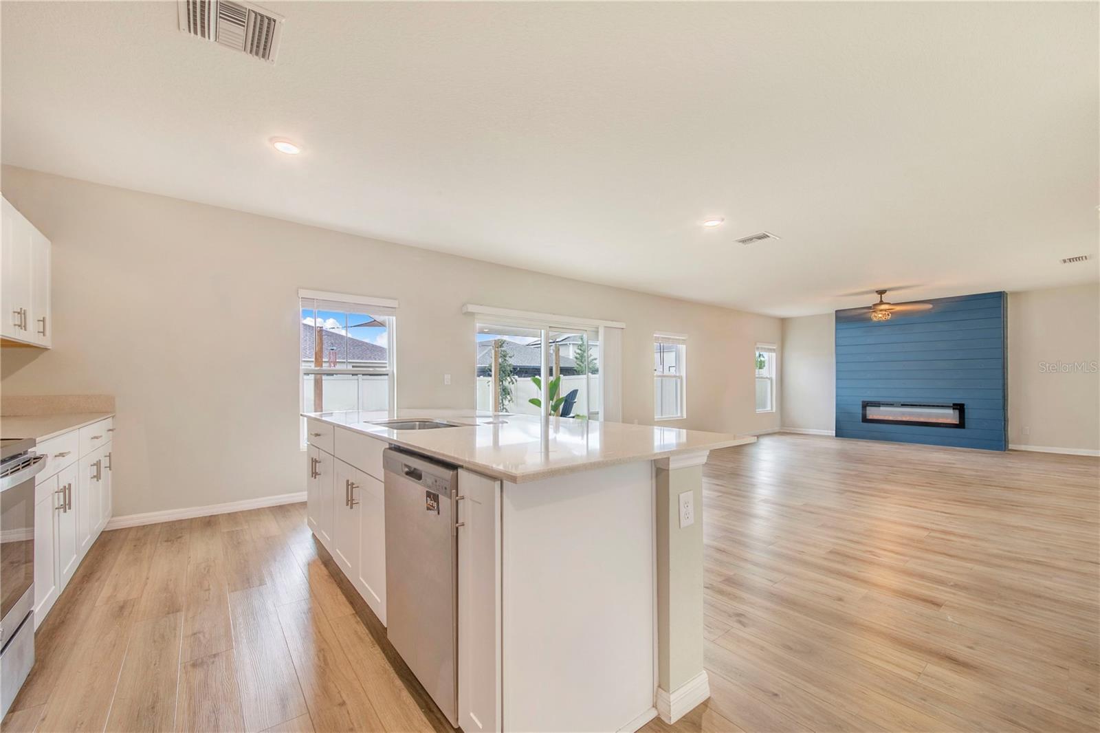 Image 10 of 37 For 870 Sand Sea Place