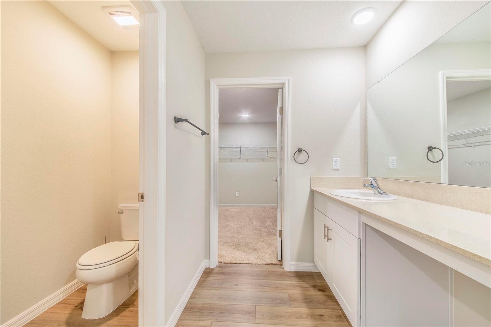 Image 21 of 37 For 870 Sand Sea Place