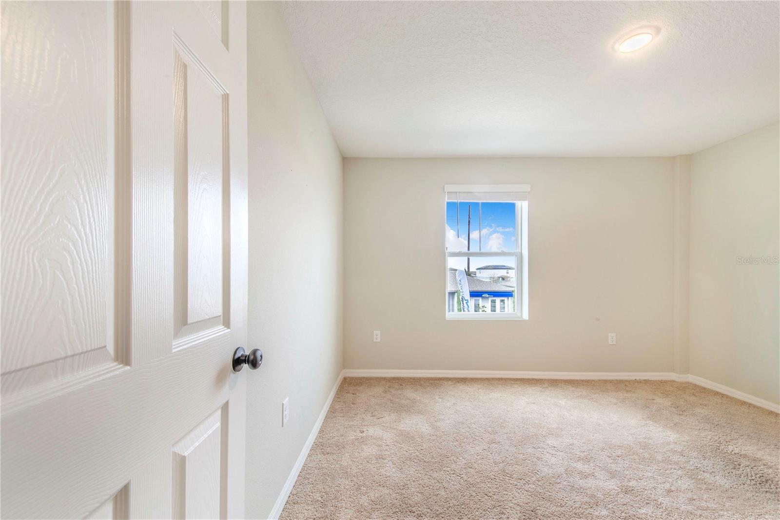 Image 25 of 37 For 870 Sand Sea Place