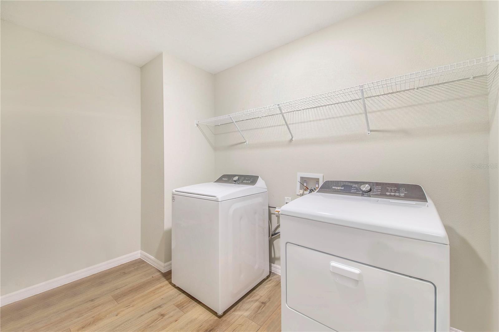 Image 27 of 37 For 870 Sand Sea Place