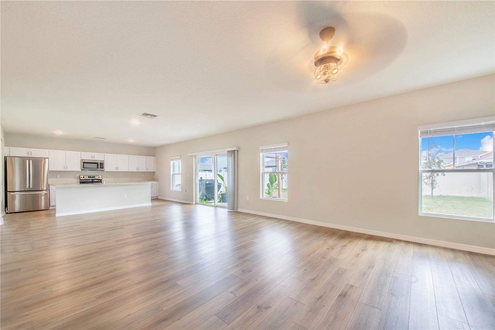 Image 7 of 37 For 870 Sand Sea Place