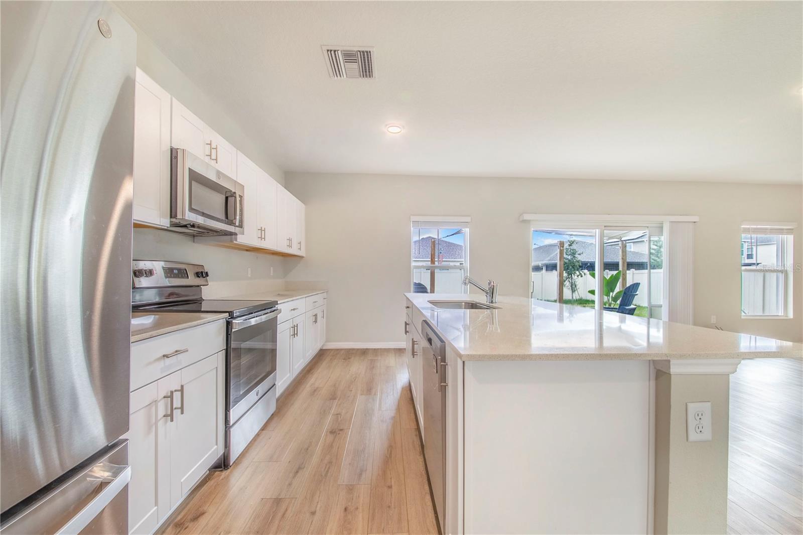 Image 9 of 37 For 870 Sand Sea Place