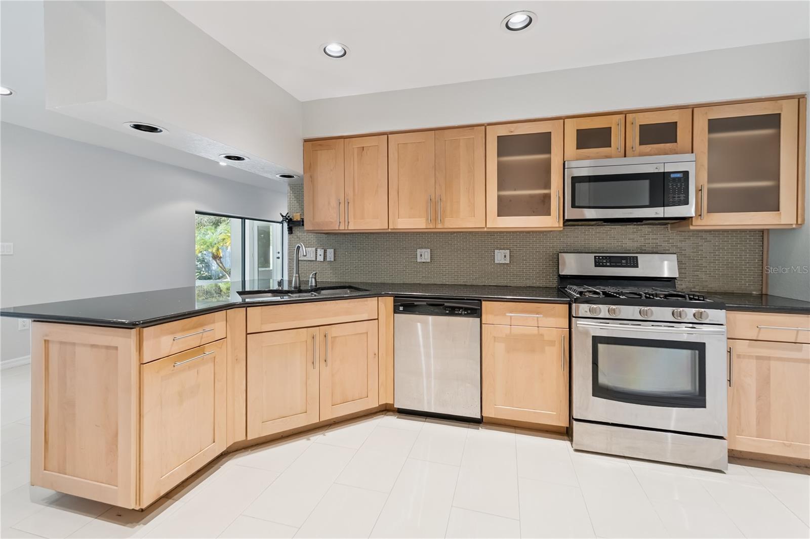 Image 11 of 37 For 720 Santa Maria Drive