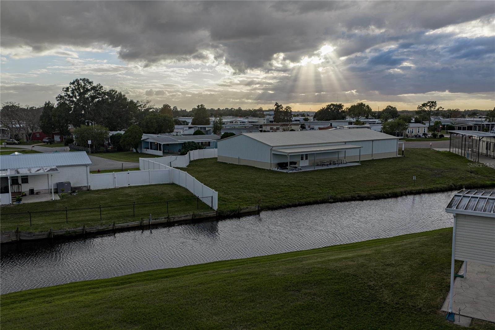 Image 11 of 94 For 5146 Northshore Drive