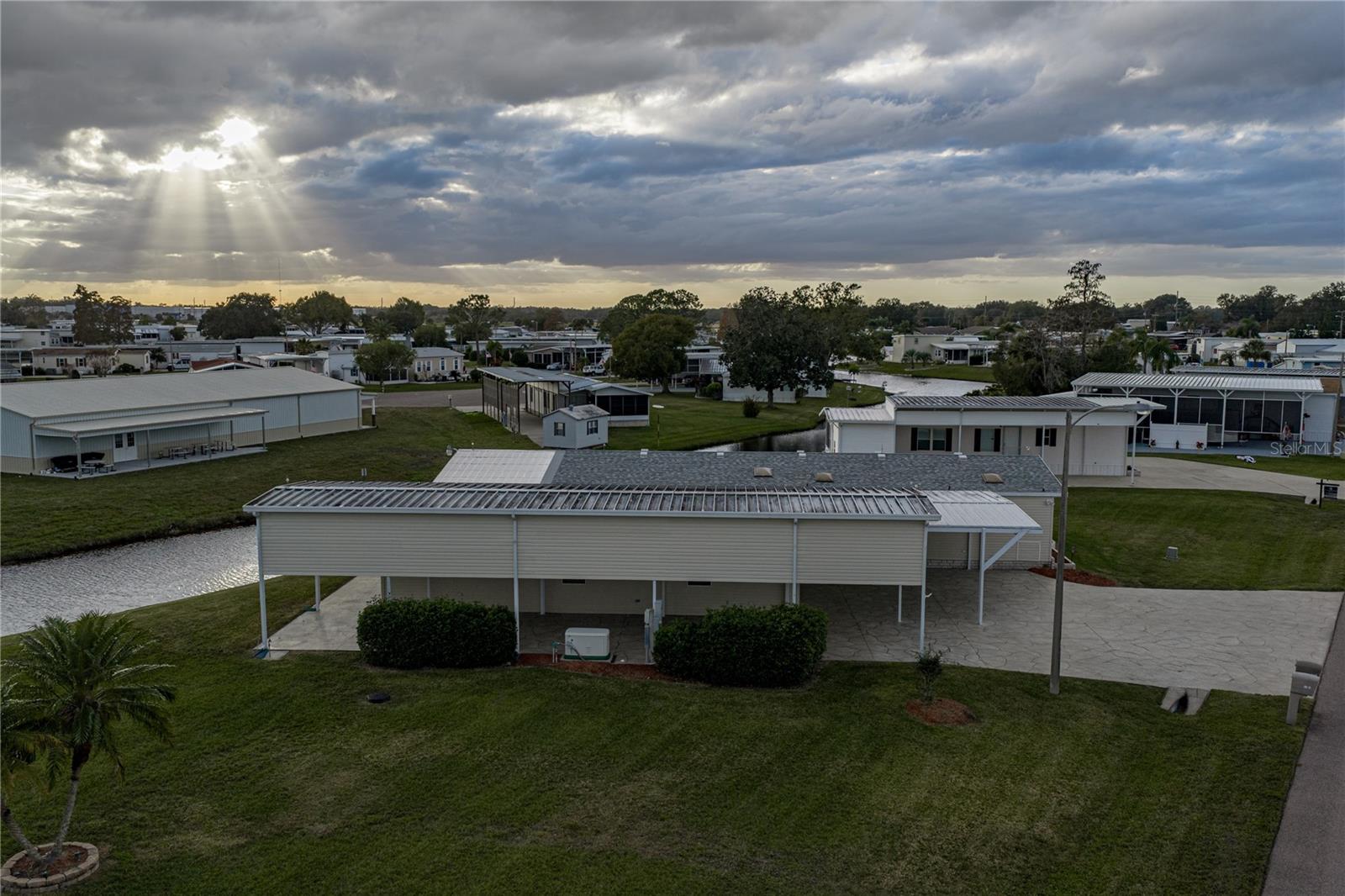 Image 4 of 94 For 5146 Northshore Drive