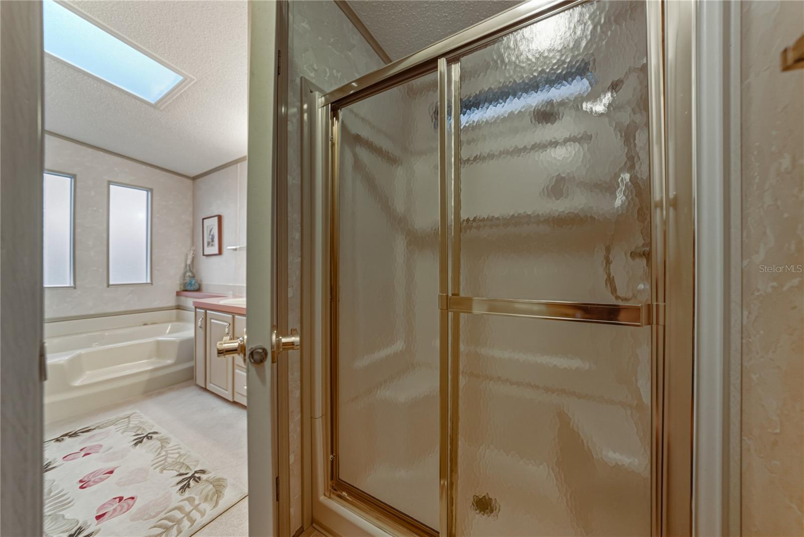 Image 77 of 94 For 5146 Northshore Drive