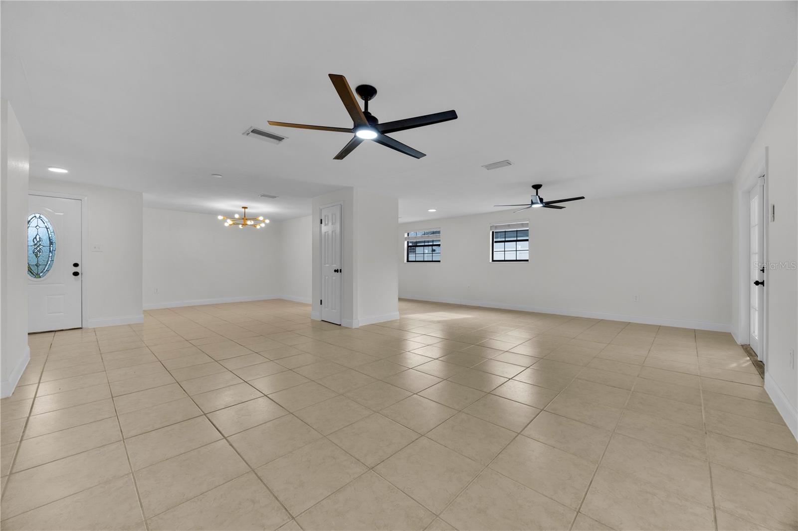 Image 10 of 30 For 1609 Seneca Avenue