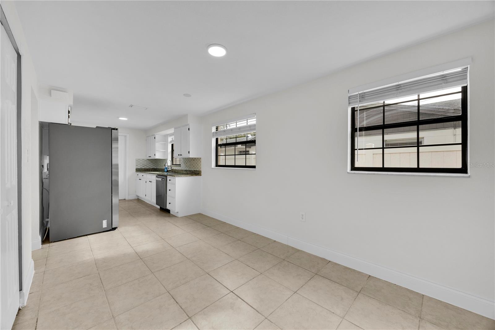 Image 14 of 30 For 1609 Seneca Avenue