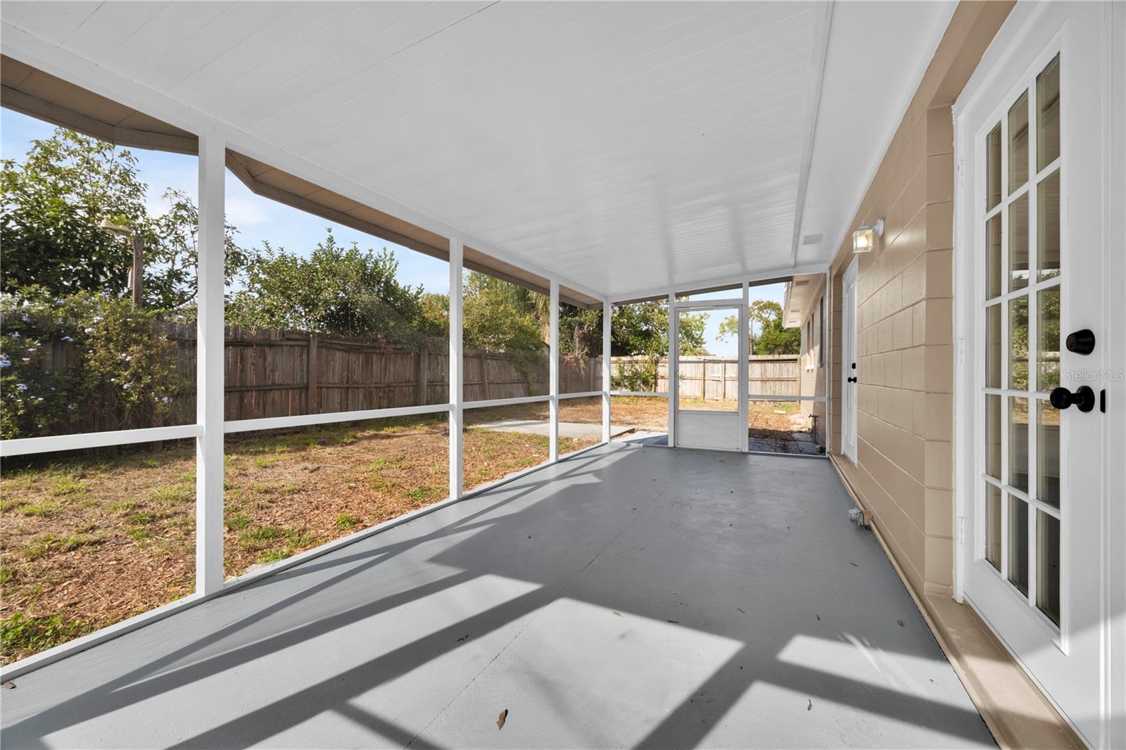 Image 24 of 30 For 1609 Seneca Avenue