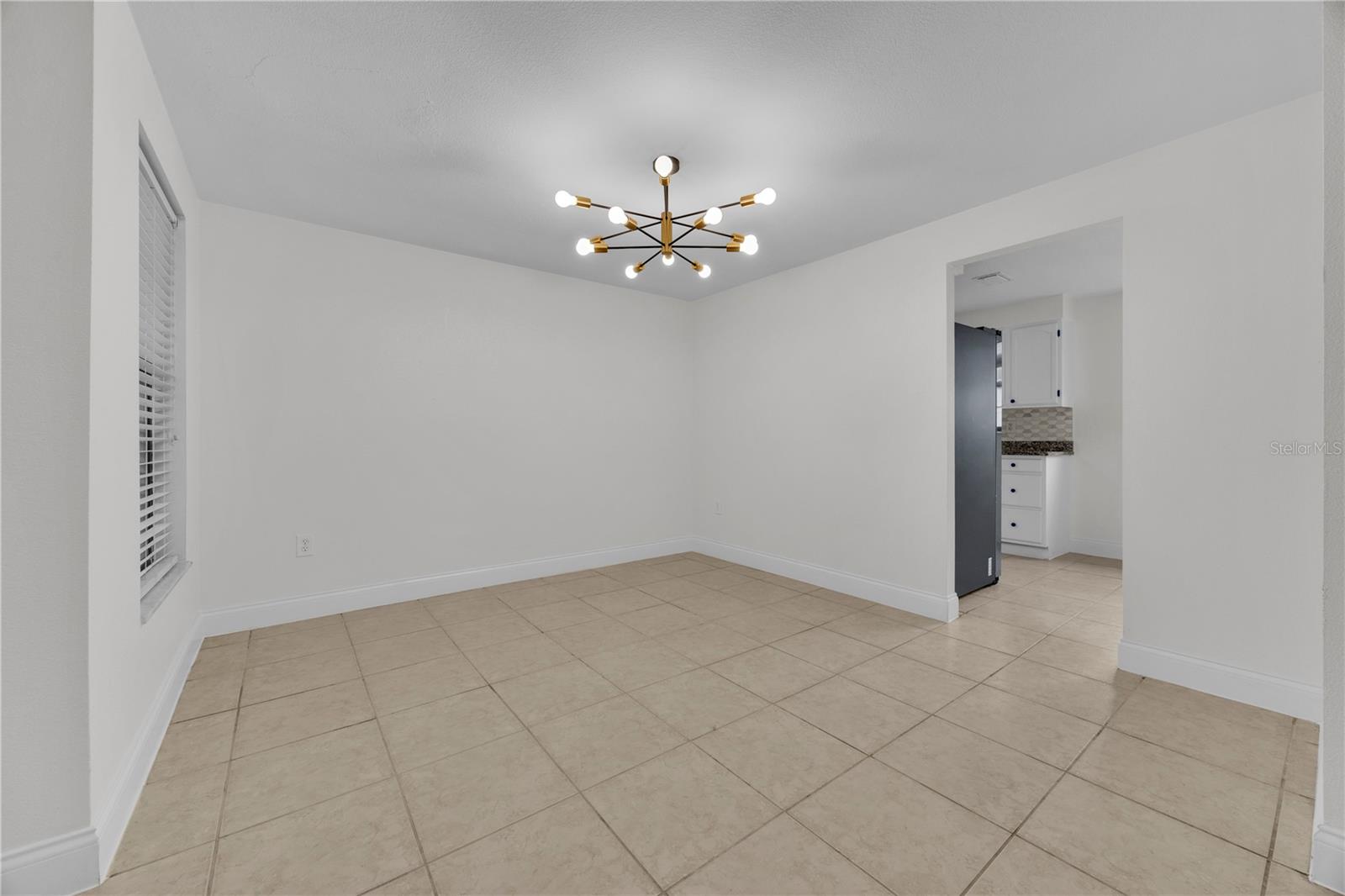 Image 7 of 30 For 1609 Seneca Avenue