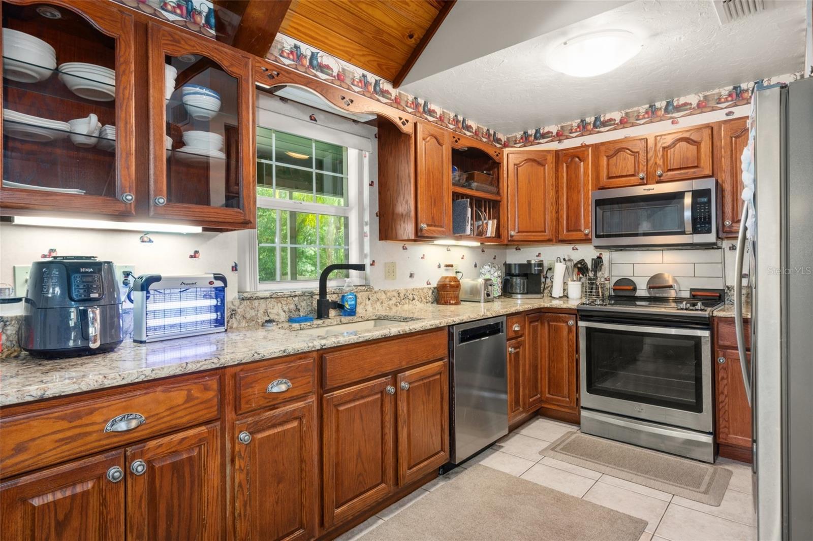 Image 18 of 43 For 5318 Oak Road